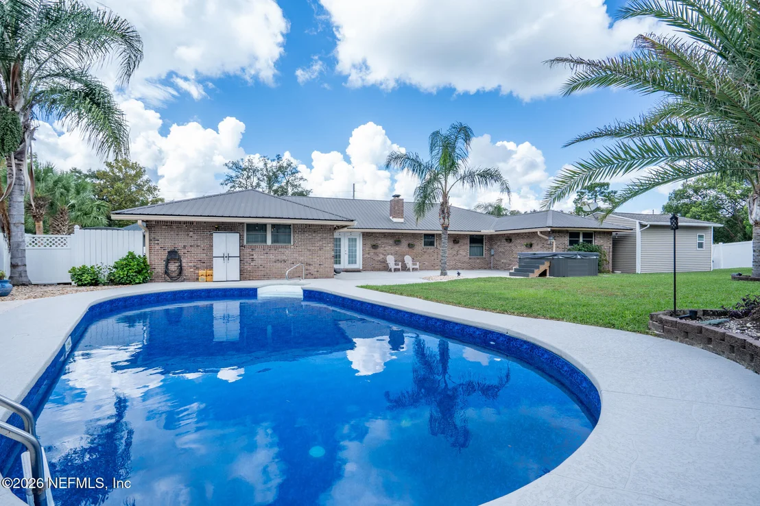 Photo of 377 FOXRIDGE Road