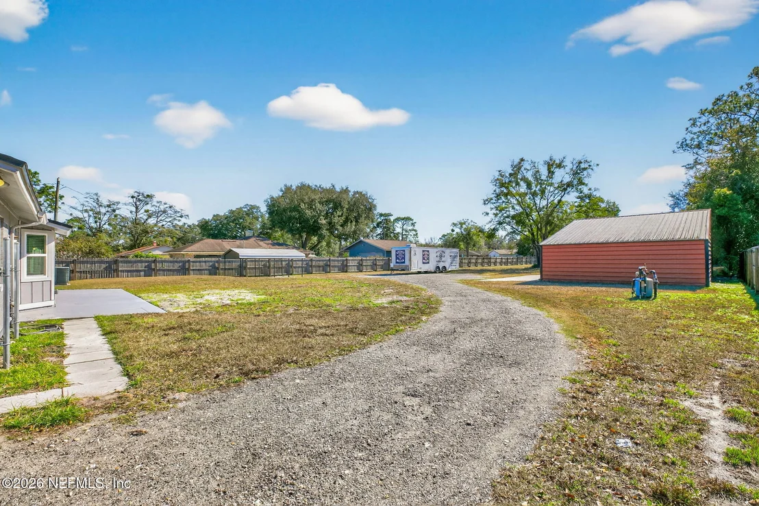 Photo of 8294 COLLINS Road