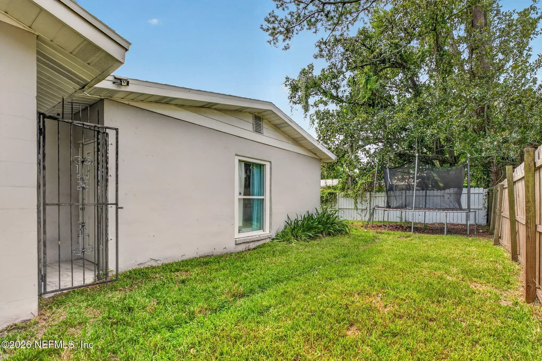 Photo of 1212 CRESTFIELD Road