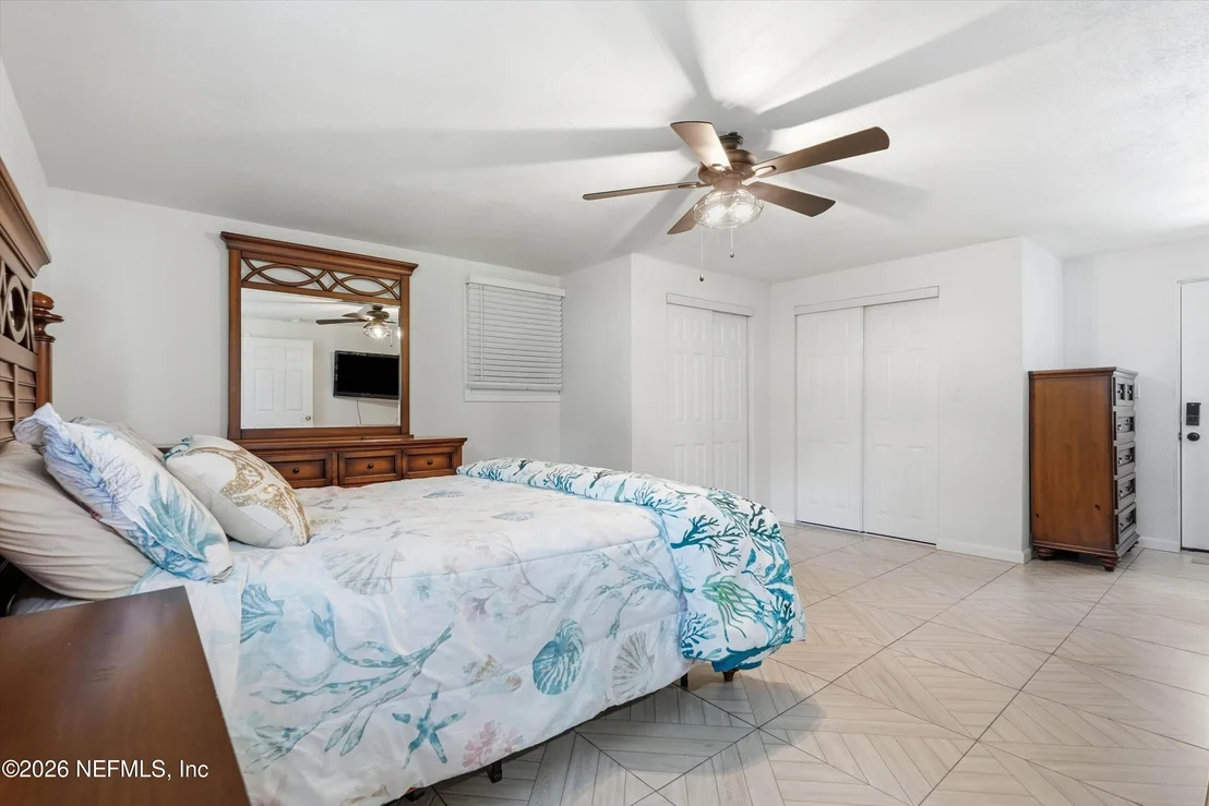 Photo of 1434 RIVER Road