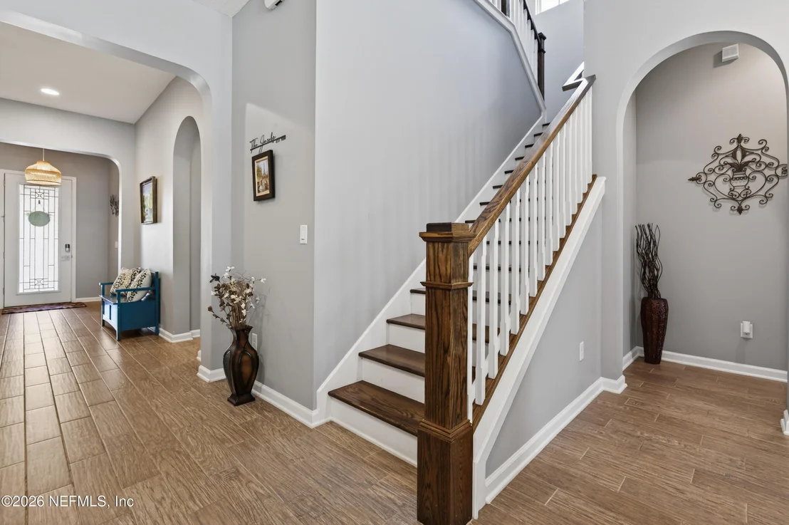 Photo of 127 EAGLE ROCK Drive