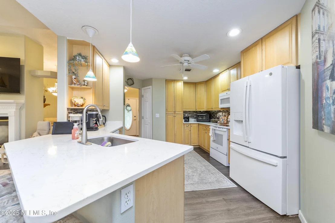 Photo of 408 NINETEENTH Street