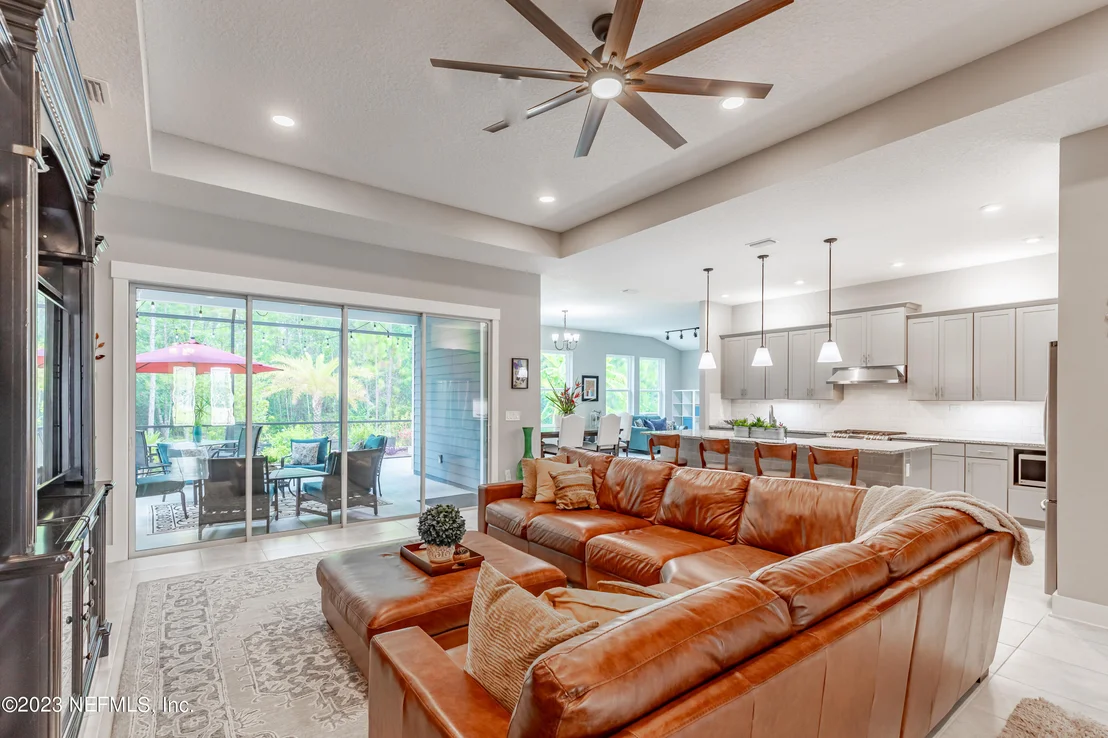 Photo of 309 GLENNEYRE Circle