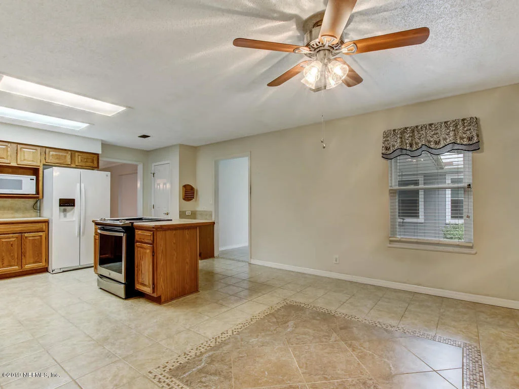 Photo of 2516 BEGONIA Drive