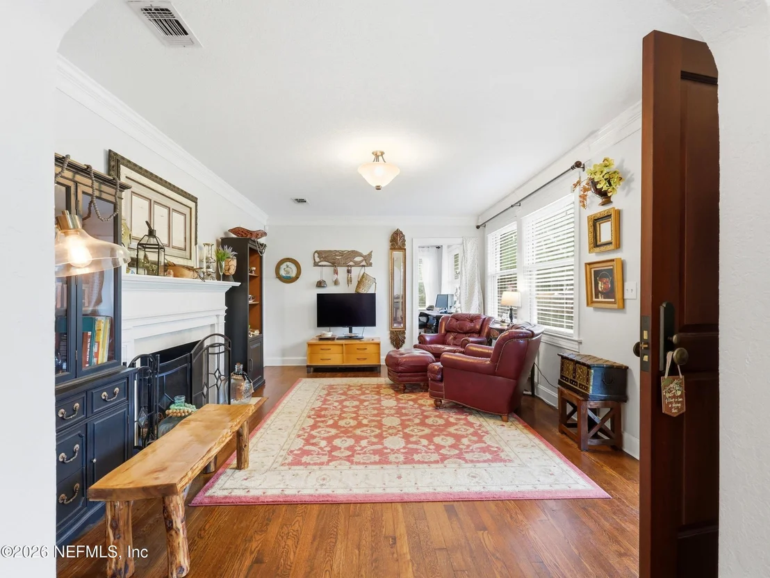 Photo of 2223 BAYVIEW Road
