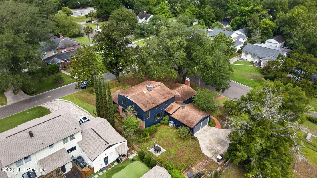 Photo of 2405 PINERIDGE Road