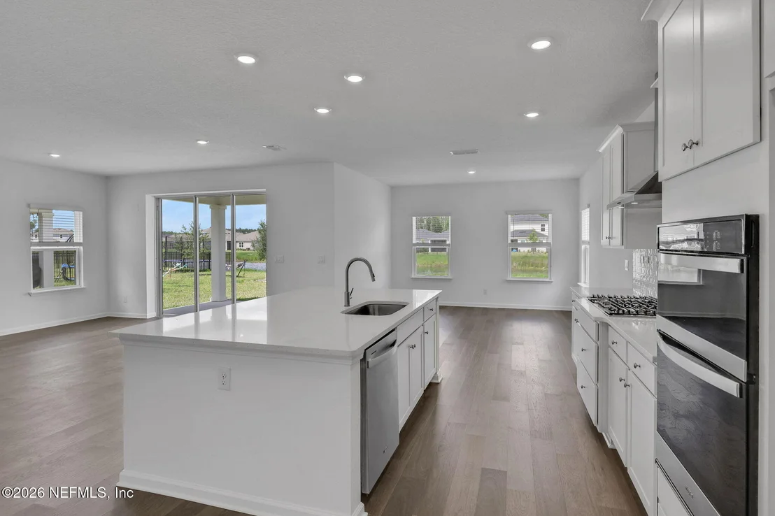 Photo of 565 FARMFIELD Drive