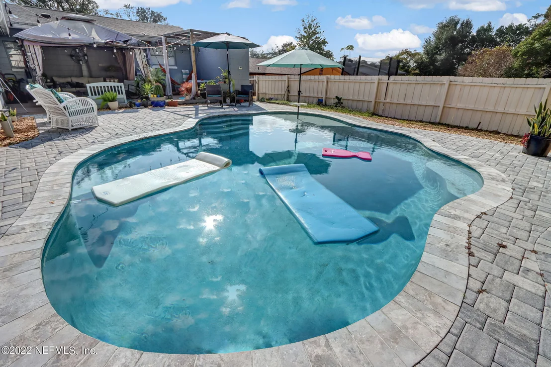 Photo of 10515 JOLYNN Road