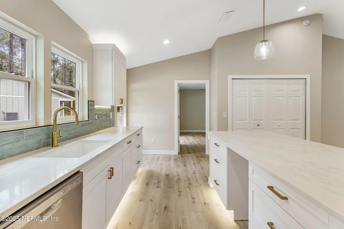 Photo of 101 SE 3RD Street