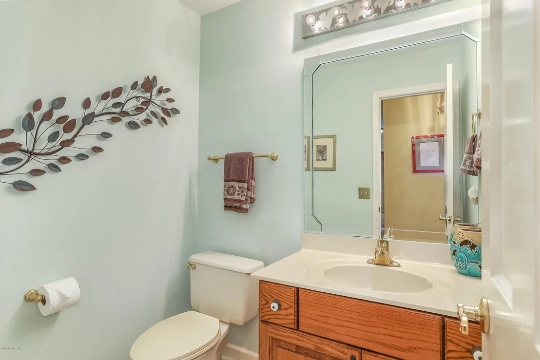 Photo of 8232 RIVER Road
