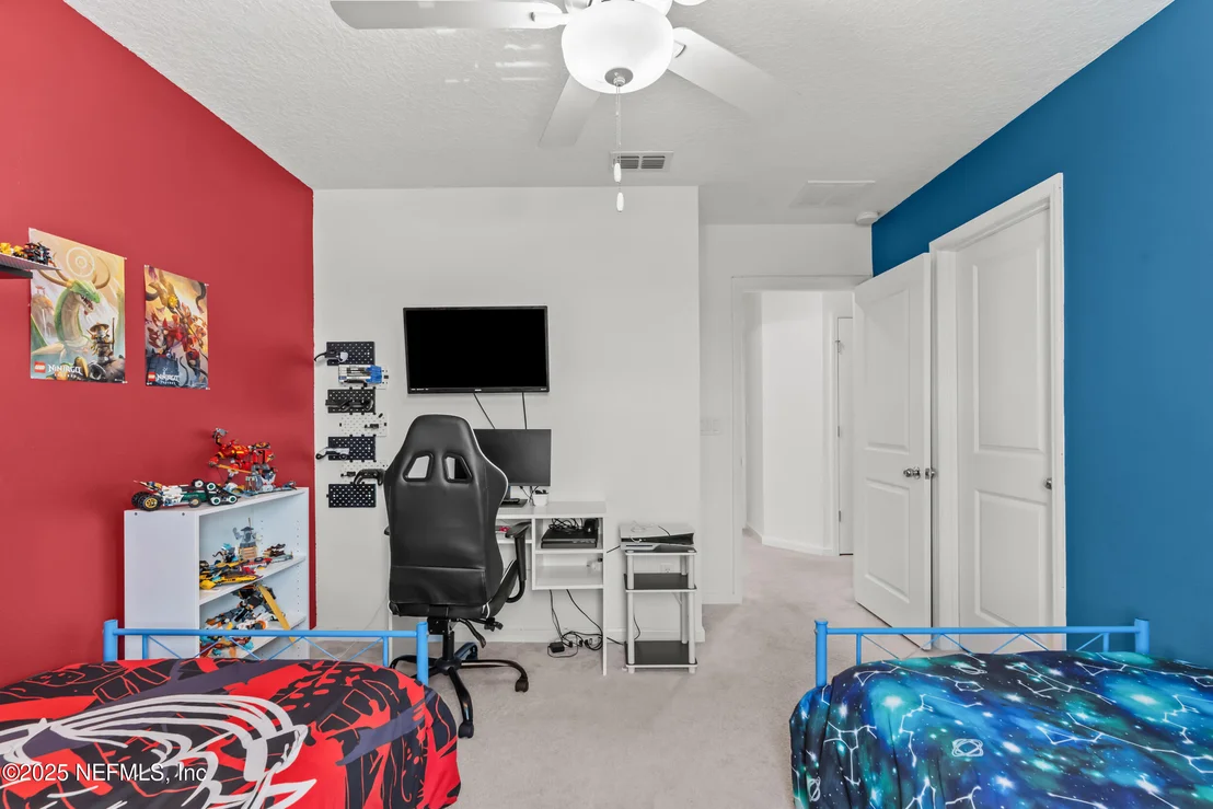 Photo of 9852 LOVAGE Lane