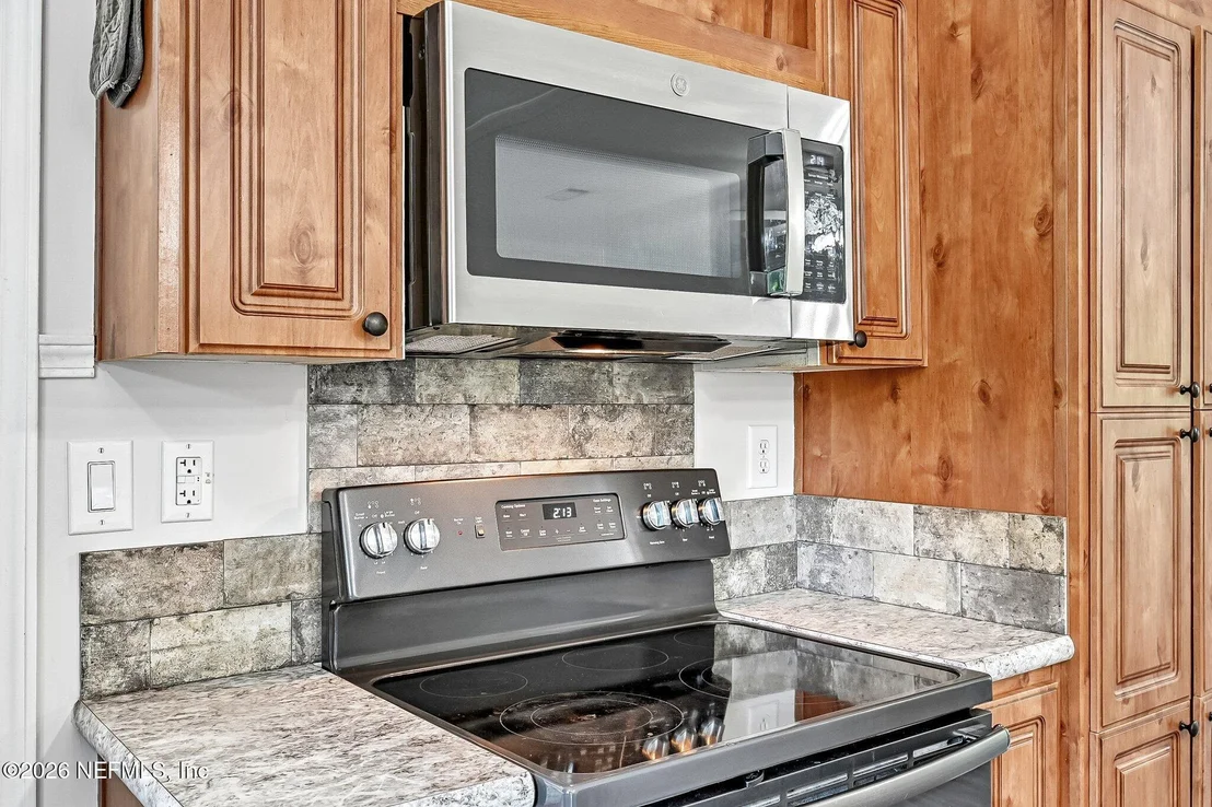 Photo of 7945 COUNTY ROAD 13 N