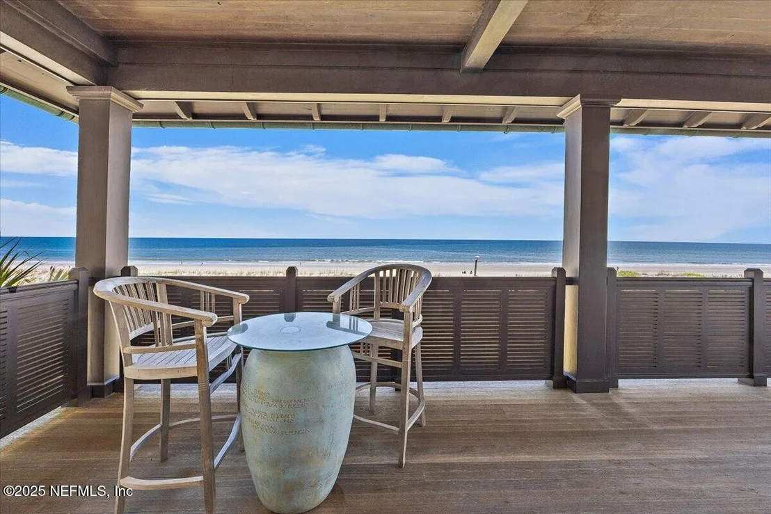 Photo of 1515 BEACH Avenue