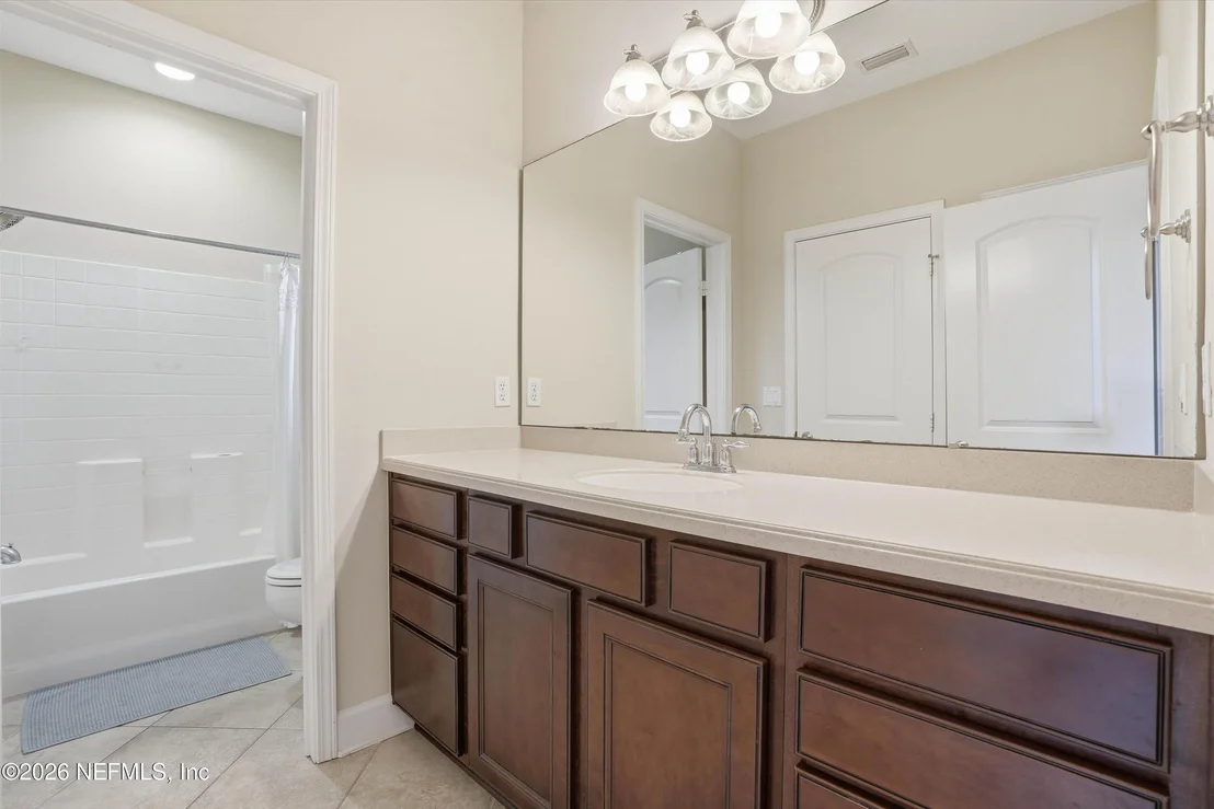 Photo of 218 N SAXXON Road