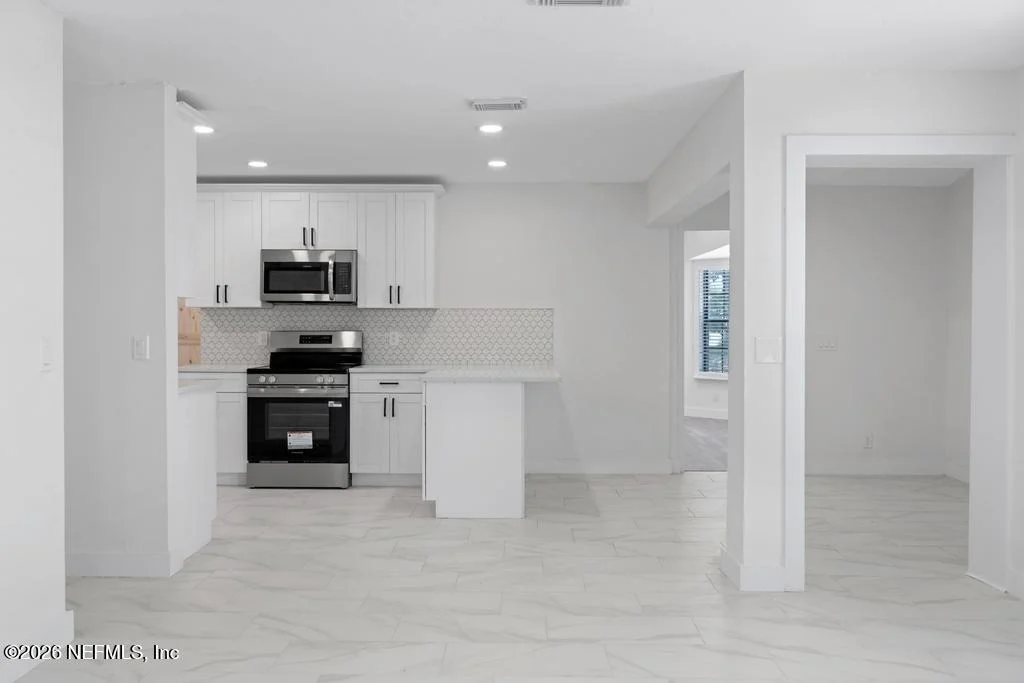 Photo of 6015 ROYAL ESTATES Place