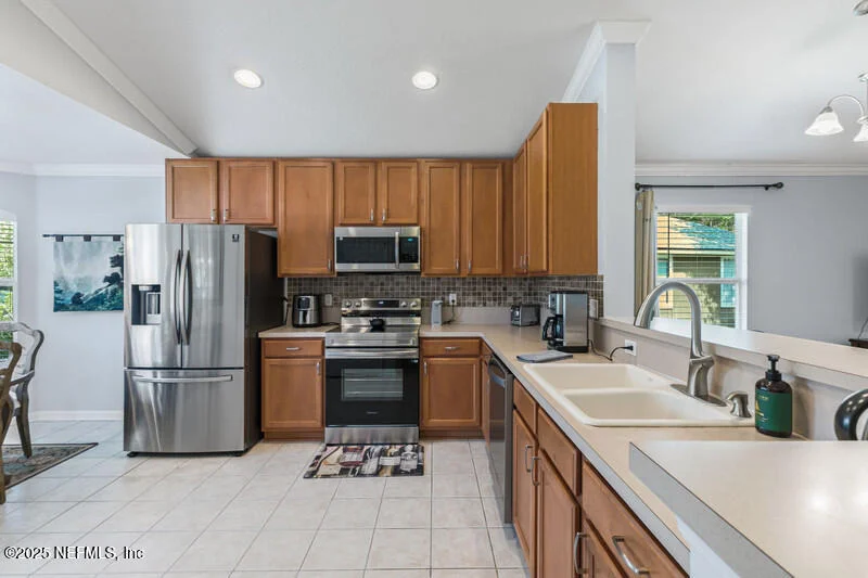 Photo of 972 BECKINGHAM Drive