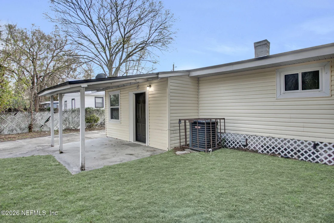 Photo of 941 HURON Street