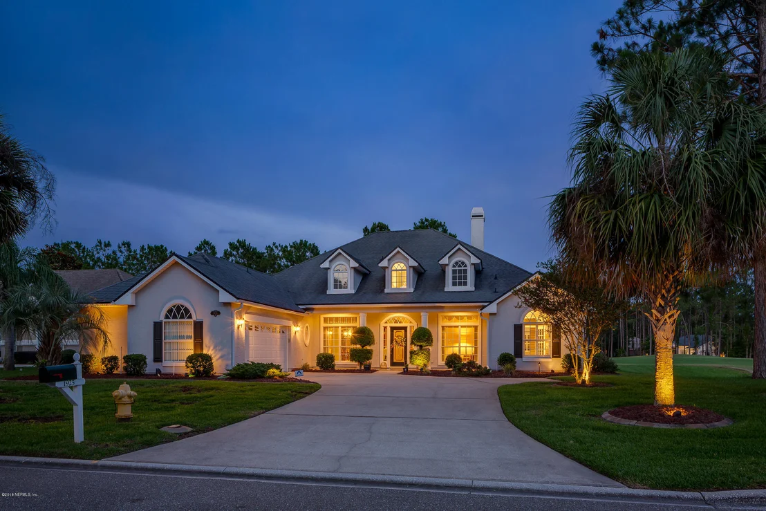 Photo of 1925 LYNDHURST Drive