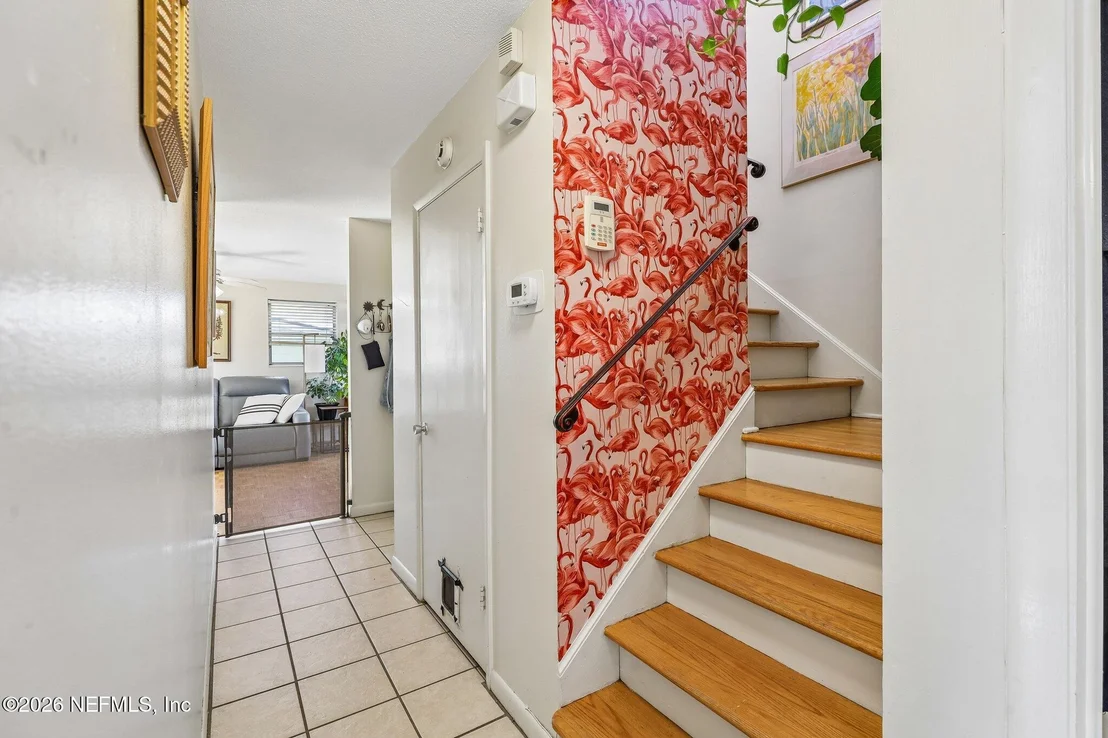 Photo of 1189 CROWN Drive