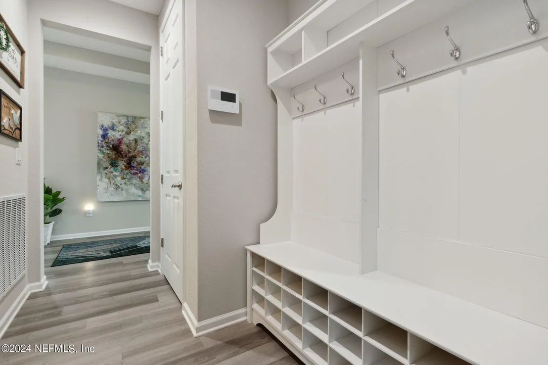 Photo of 85475 FALL RIVER Parkway