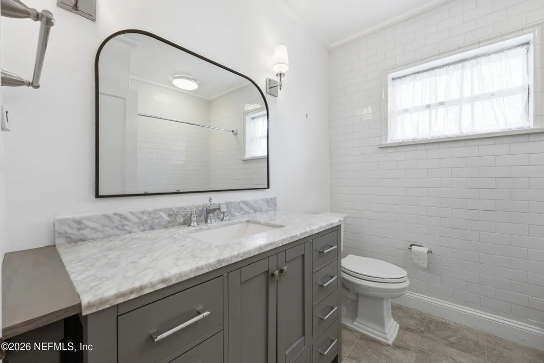 Photo of 1622 AVOCA Place