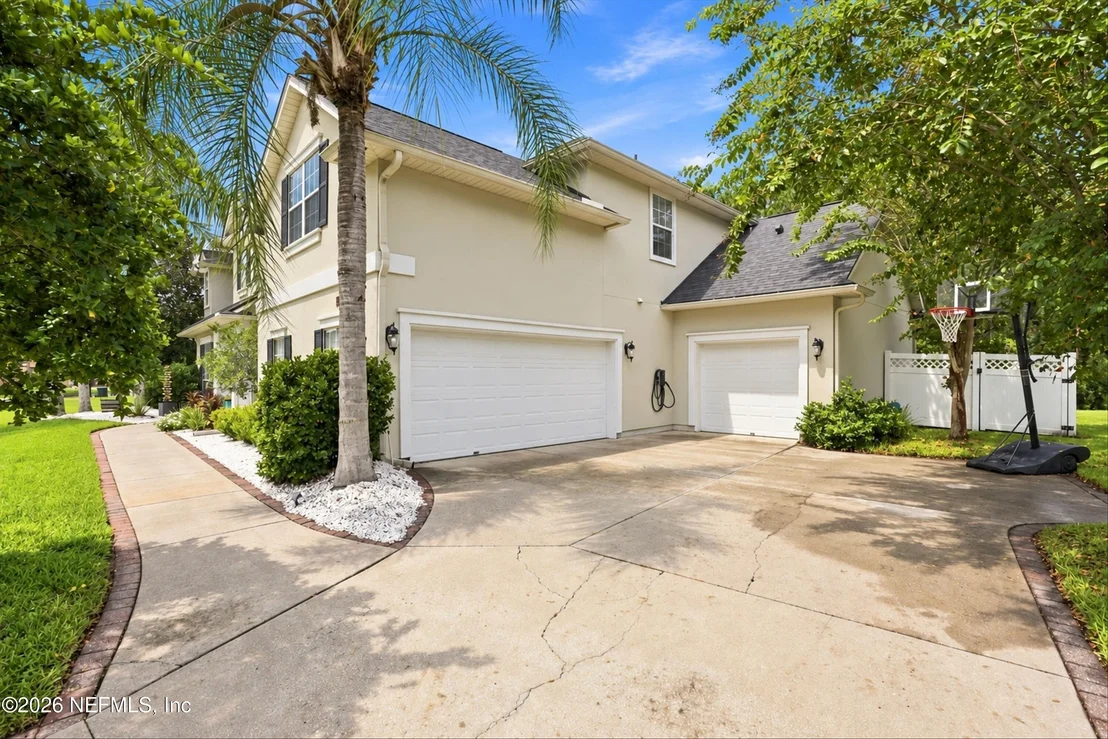 Photo of 570 SADDLESTONE Drive