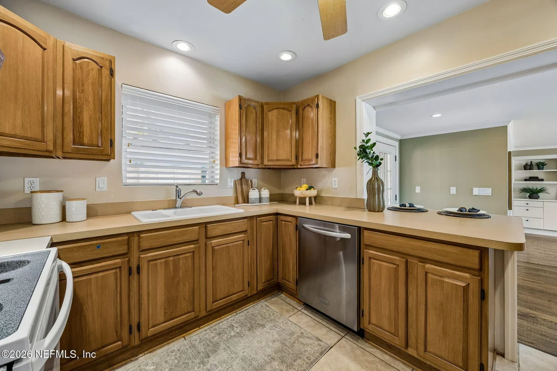Photo of 5448 DIAZ Place