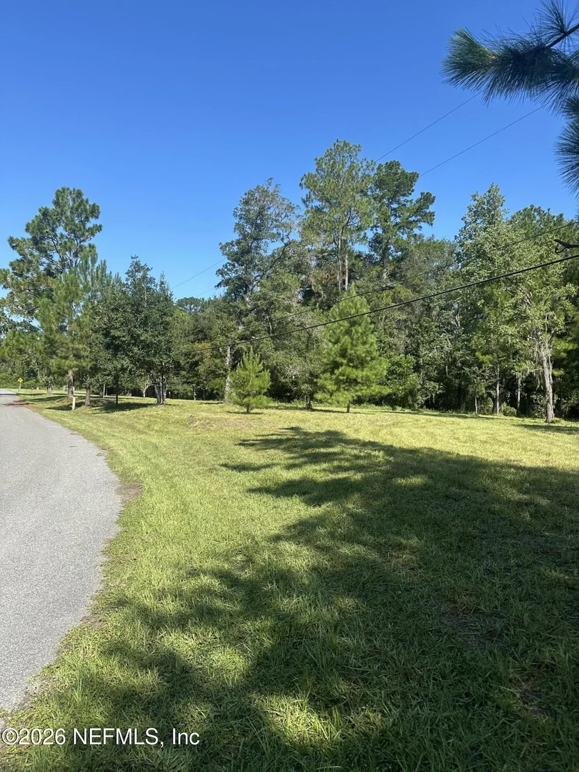Photo of 1733 HEREFORD Road