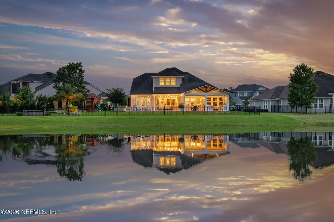 Photo of 681 GLENNEYRE Circle