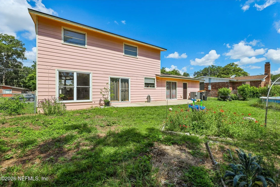 Photo of 1189 CROWN Drive