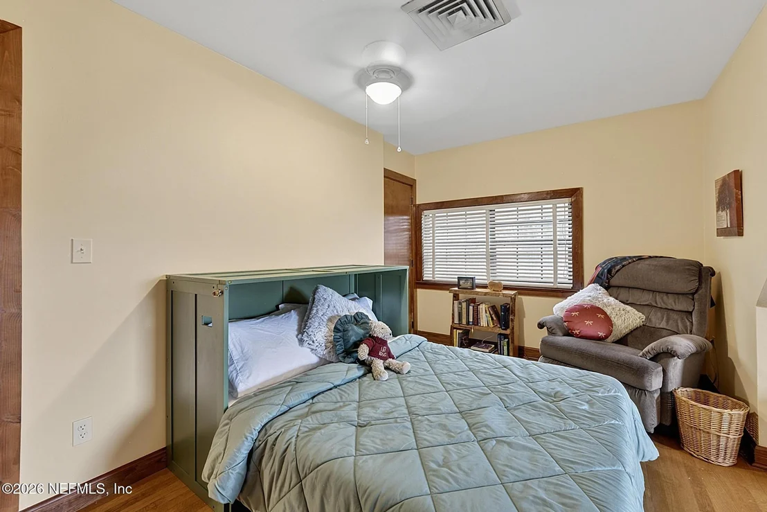 Photo of 1375 CEDAR BAY Road