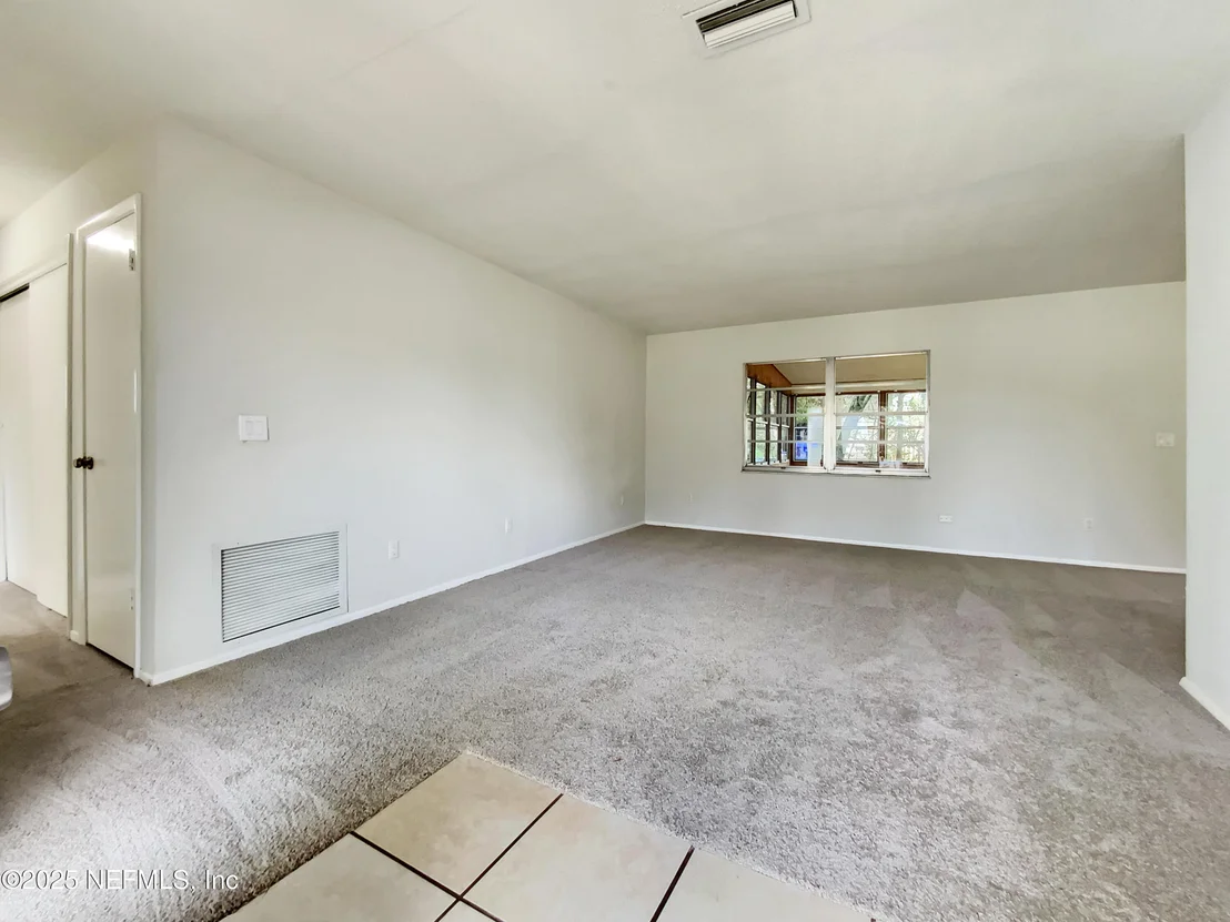 Photo of 158 DELTONA Boulevard