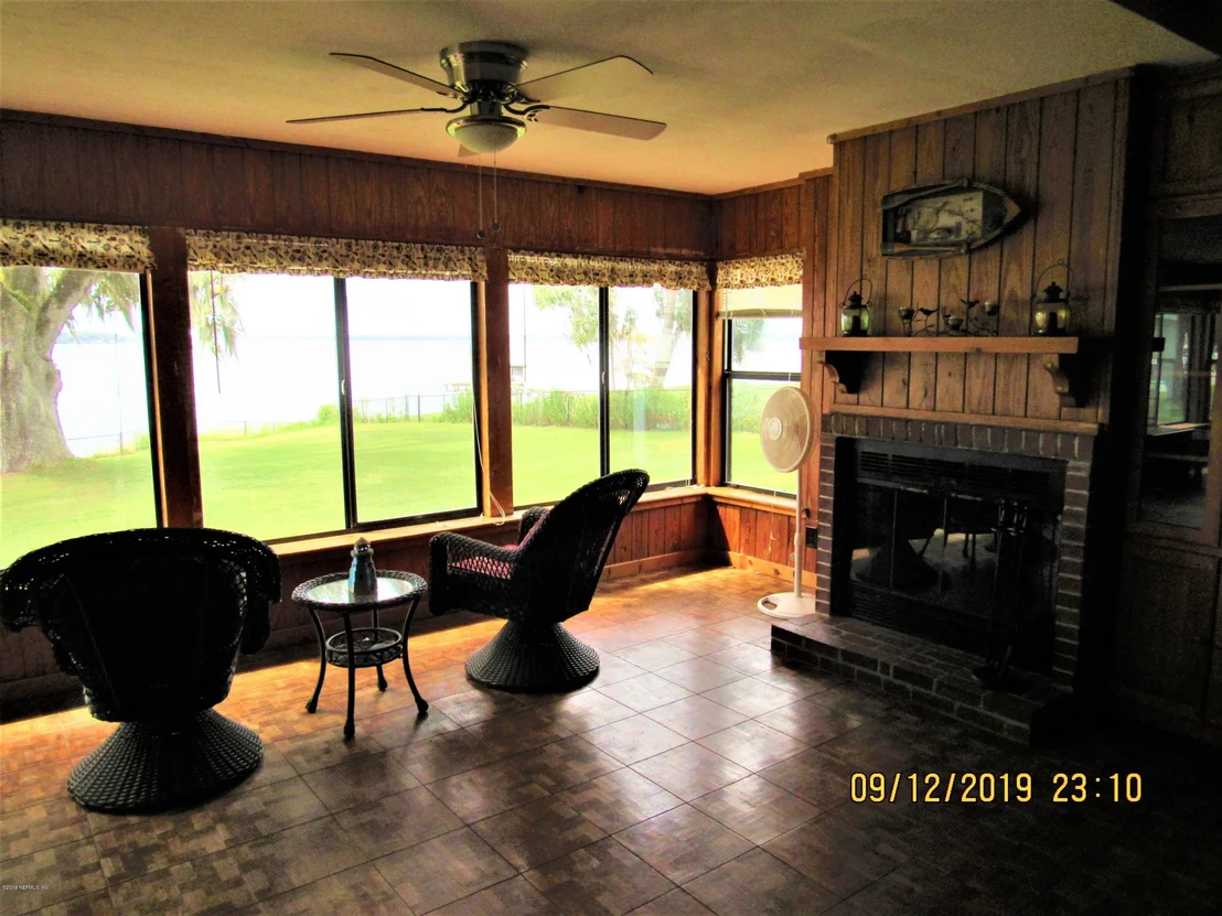 Photo of 263 W RIVER Road