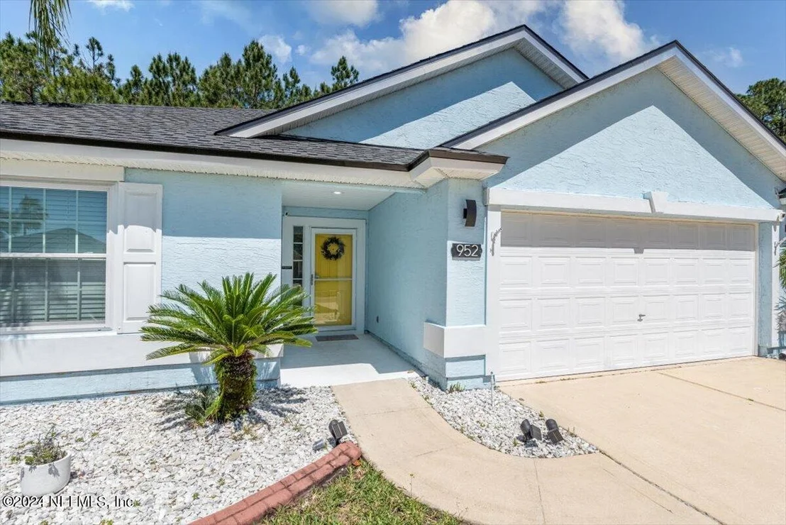 Photo of 952 BECKINGHAM Drive