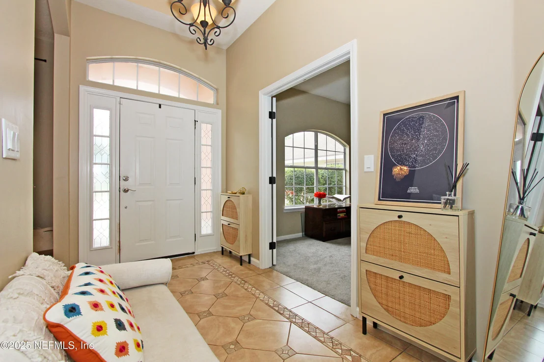 Photo of 1121 ANDREA Way