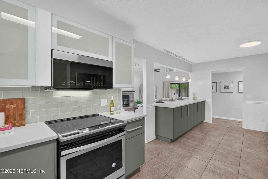 Photo of 287 GLENEAGLES Drive