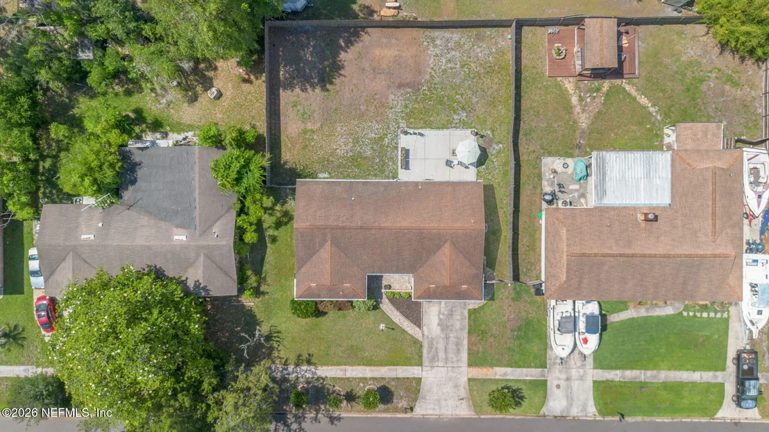 Photo of 1661 BARTLETT Avenue