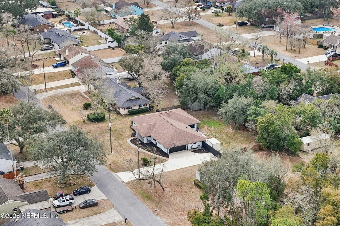 Photo of 12670 AGATITE Road