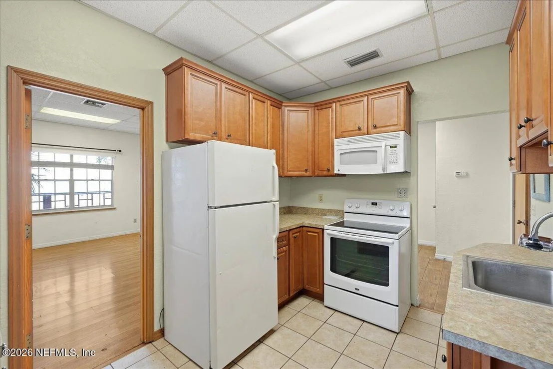Photo of 10 CENTRAL Avenue