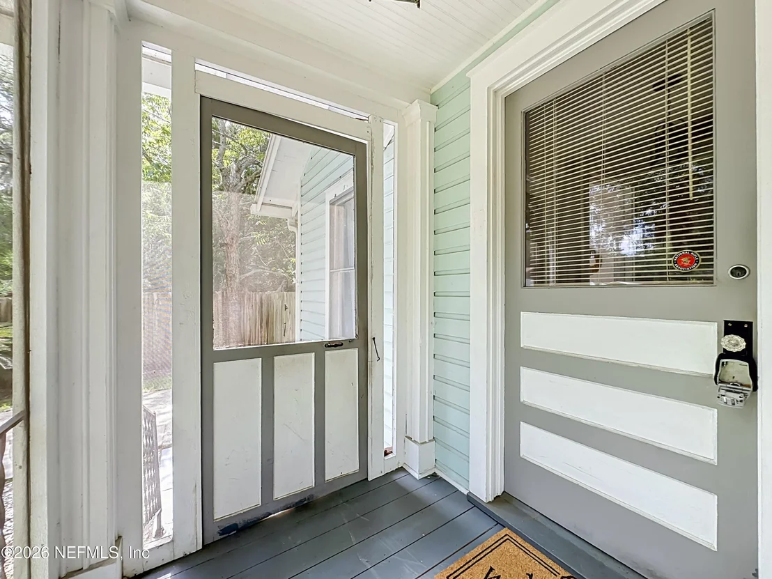 Photo of 17 BALLARD Avenue