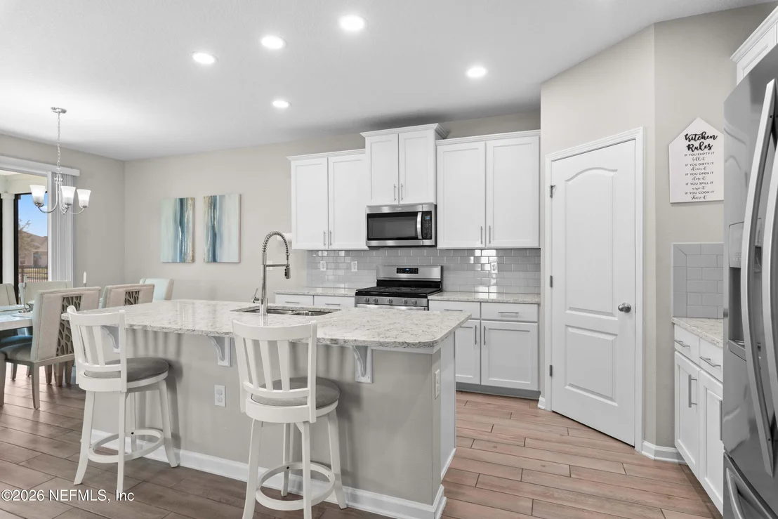 Photo of 3906 HEATHERBROOK Place
