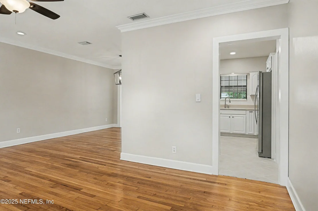 Photo of 2537 BUTTONWOOD Drive