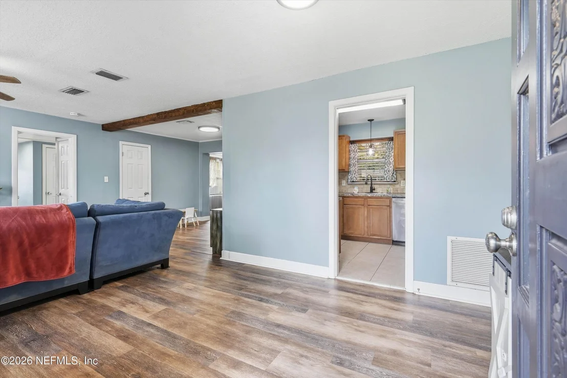 Photo of 2044 WEST Road