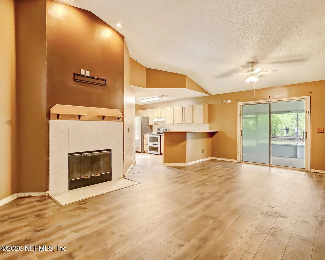 Photo of 8479 THREE CREEKS Boulevard