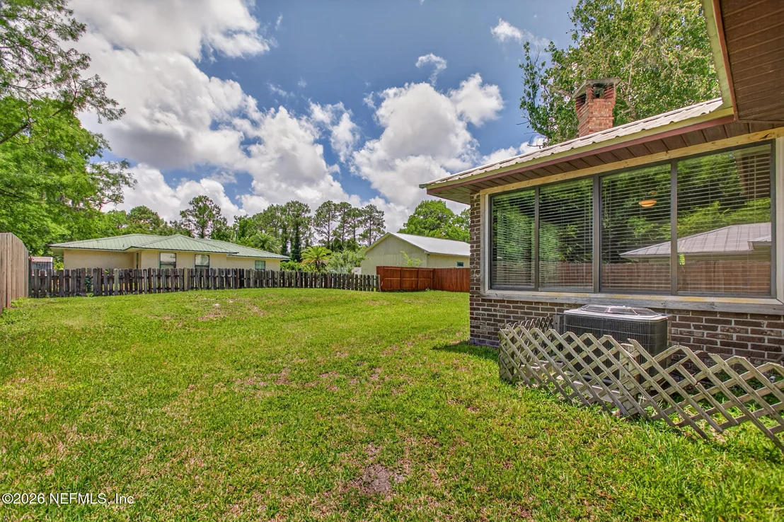 Photo of 407 POMONT Avenue