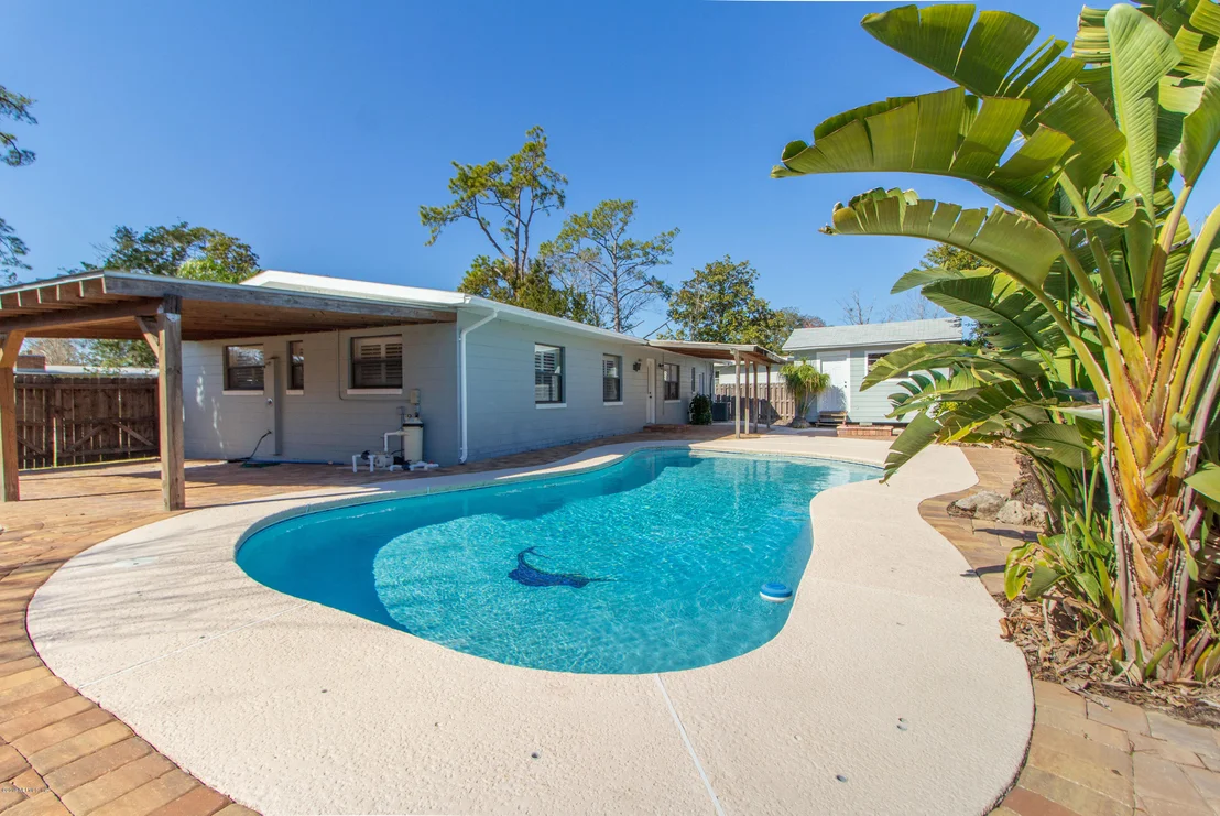 Photo of 705 PALM TREE Road