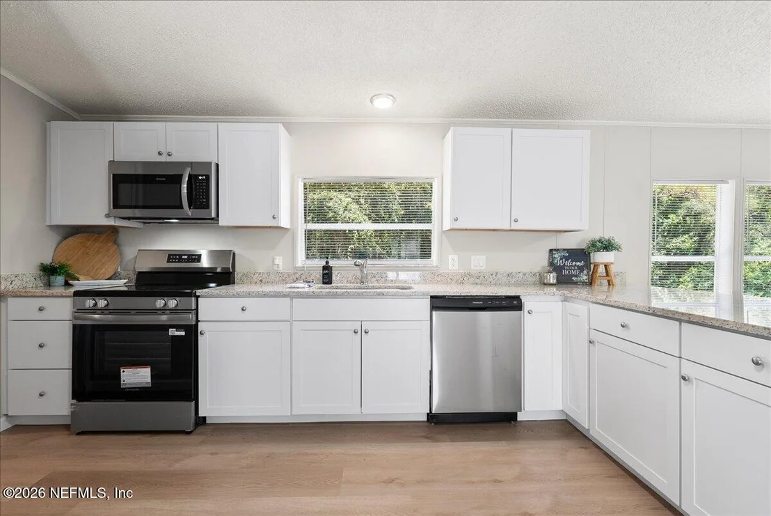 Photo of 167 PEPPERMINT Avenue