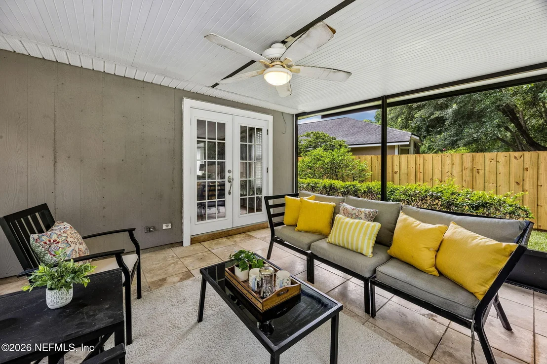 Photo of 556 REDBERRY Lane