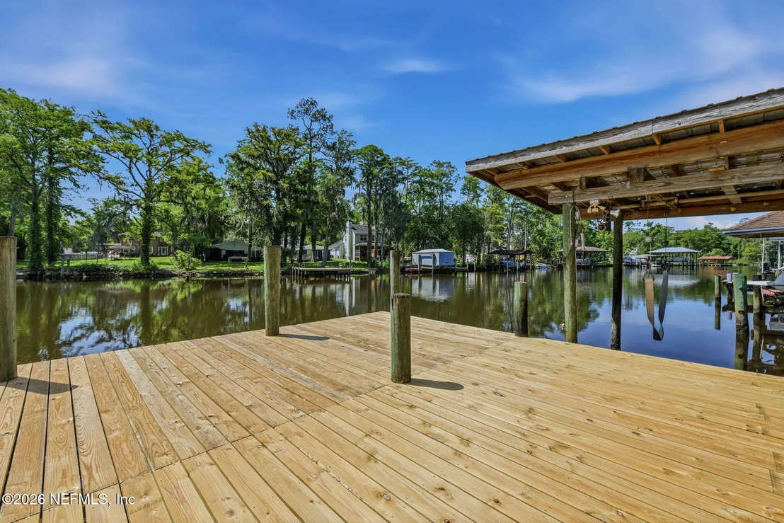 Photo of 5534 MARINERS COVE Drive