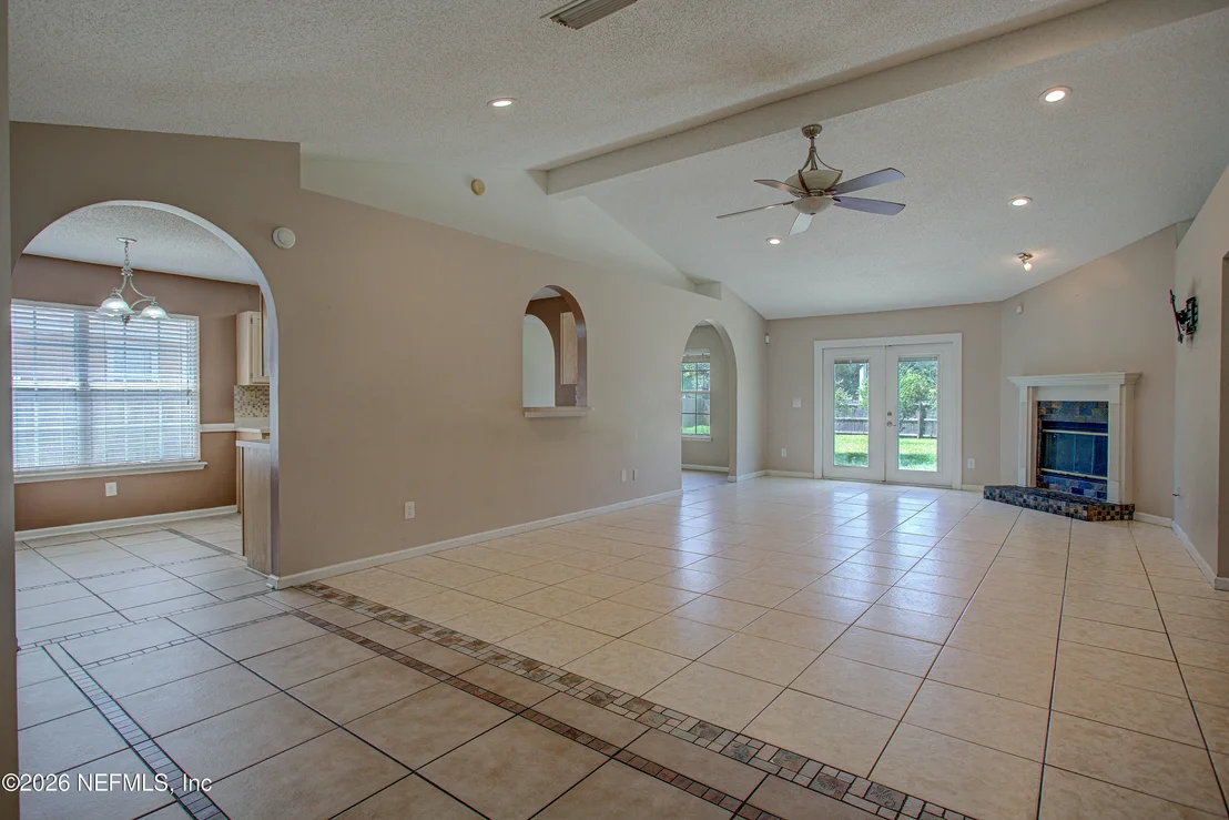 Photo of 7975 MACINNES Drive